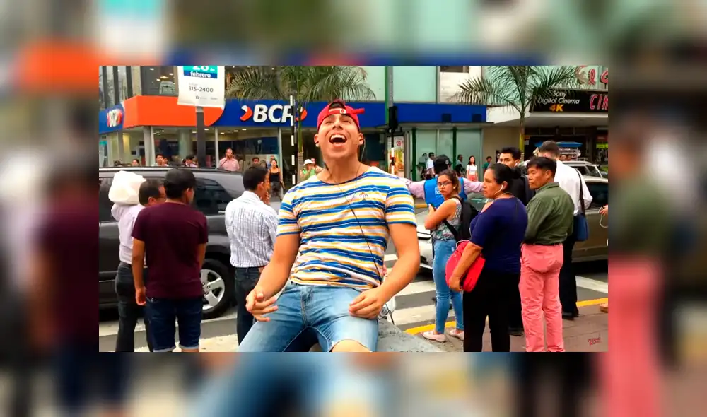 YouTube viral: peruano canta tema 'Tapir 590' por calles de Lima y así reaccionan los peatones [VIDEO] 