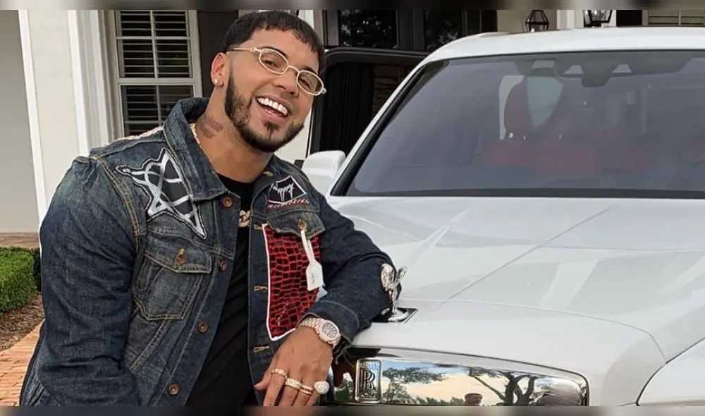 Anuel AA recibe el repudio de sus fans tras presumir lujoso reloj [VIDEO]