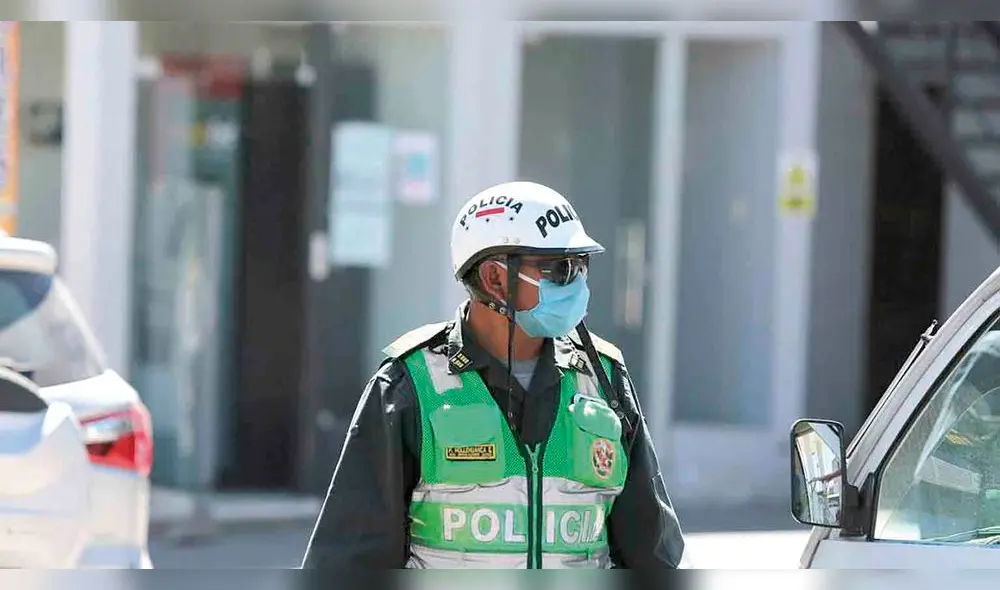 Policía de Arequipa. Compró mascarillas a empresas cuya principal experiencia es la venta de artículos de ferretería.