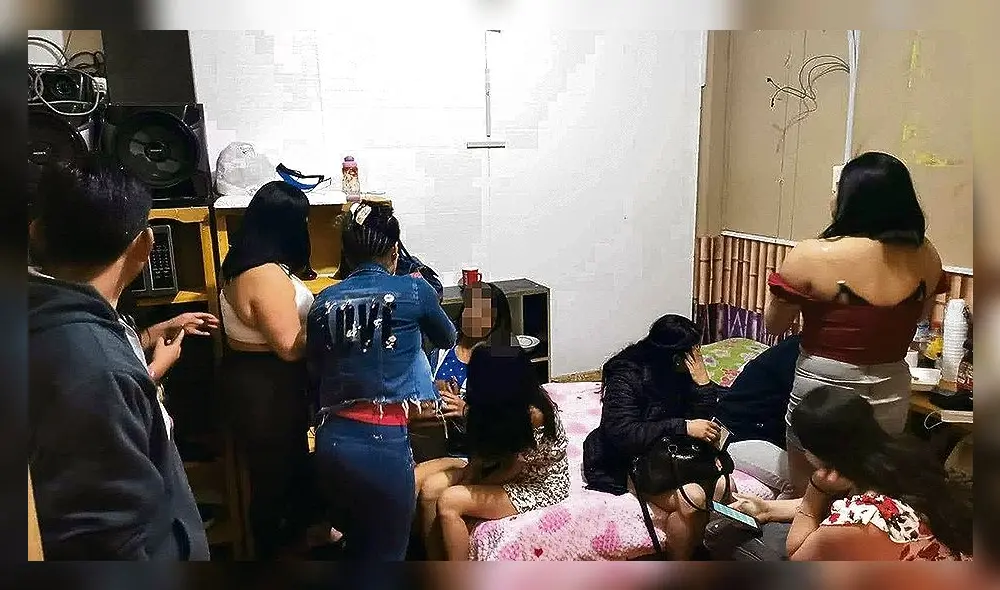 latente. No usaban mascarillas y sin distanciamiento social.