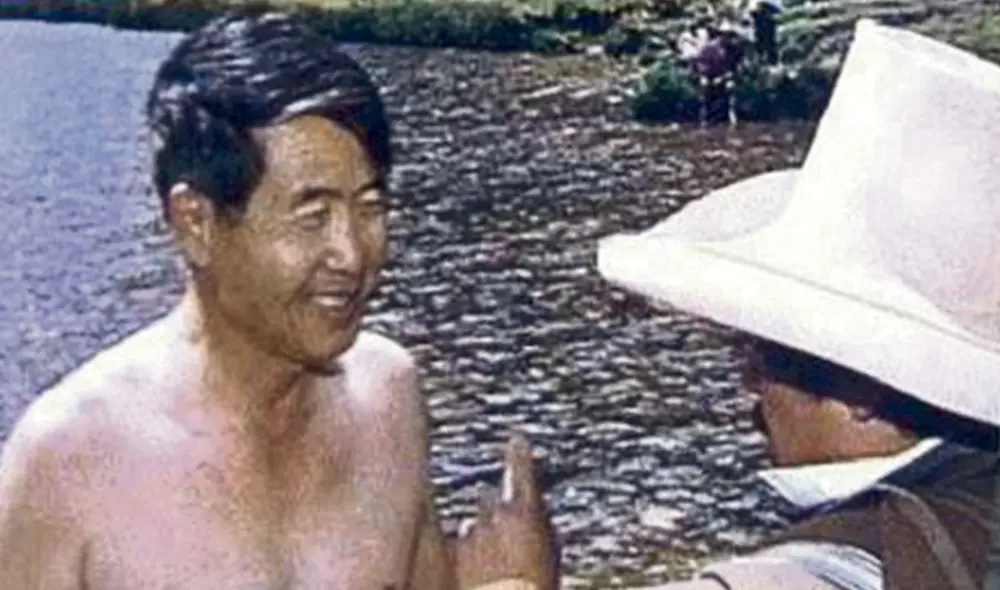 Creyente. Alberto Fujimori creía en el baño en las Huaringas. Foto: difusión Creyente. Alberto Fujimori creía en el baño en las Huaringas. Foto: difusión