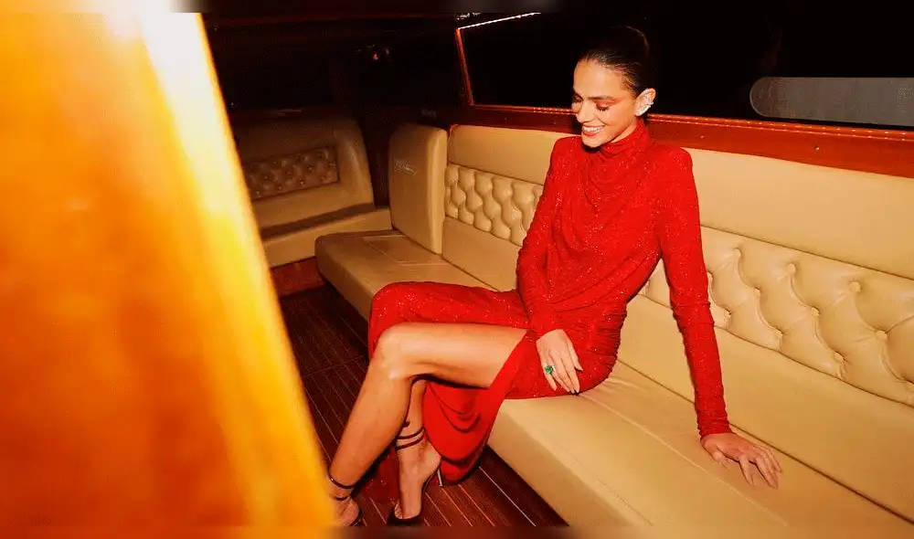 Novia de Neymar posa en sexy lencería y enamora a fans en Instagram [FOTOS]