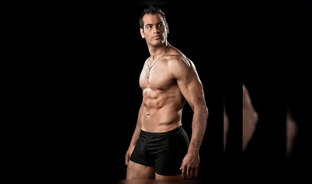 Ernesto Jiménez arremete contra usuario por llamarlo homosexual [VIDEO]