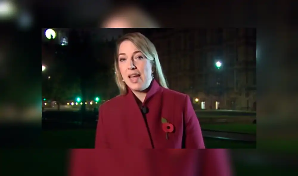 YouTube: sonidos eróticos interrumpieron a reportera en vivo y así reaccionó [VIDEO]