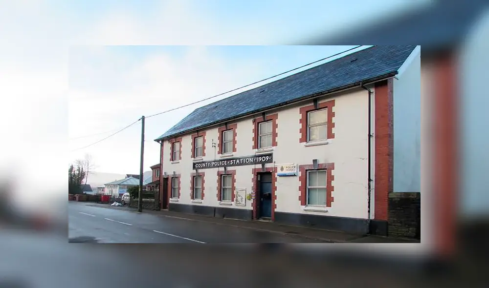 Sorprenden a policías realizando acto sexual en patrullero mientras estaban de servicio Sorprenden a policías realizando acto sexual en patrullero mientras estaban de servicio
