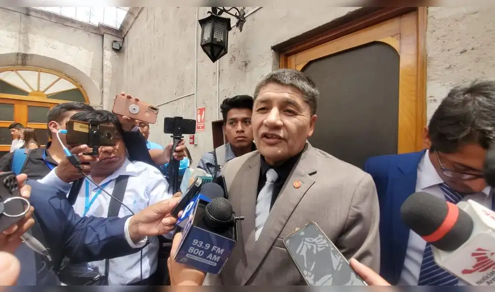 Arequipa. Víctor Hugo Rivera dio algunos detalles de la transferencia de gestión. Foto: URPI-LR