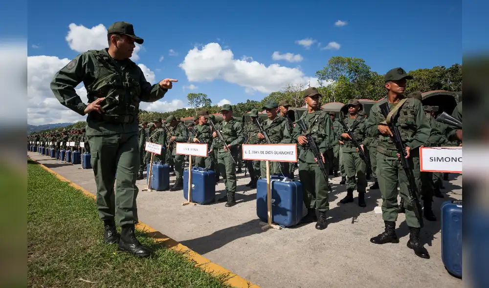 Vladimir Padrino López indicó que al menos 160 miembros de las FF.AA. en Venezuela estarían contagiados con el coronavirus. (Foto: EFE)