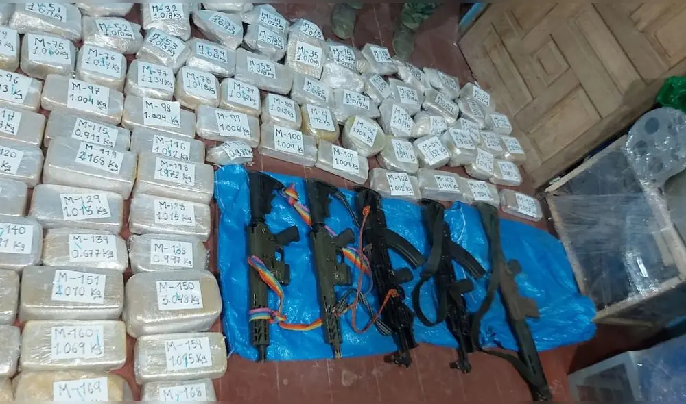 Droga y armas de fuego de largo alcance fueron incautadas por la Policía. Foto: PNP Droga y armas de fuego de largo alcance fueron incautadas por la Policía. Foto: PNP