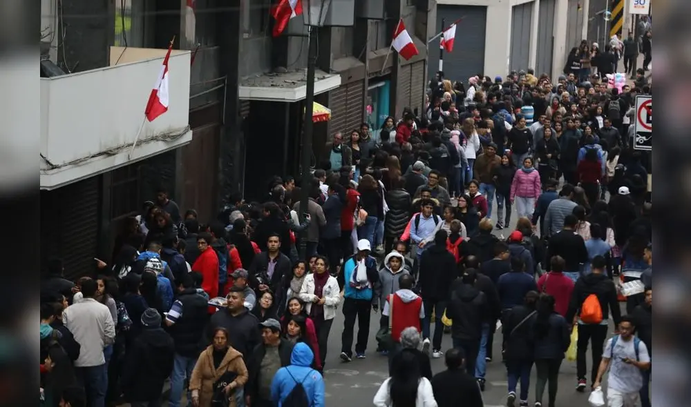 Largas colas para ingresar a concierto gratuito de Juan Diego Flórez [FOTOS]