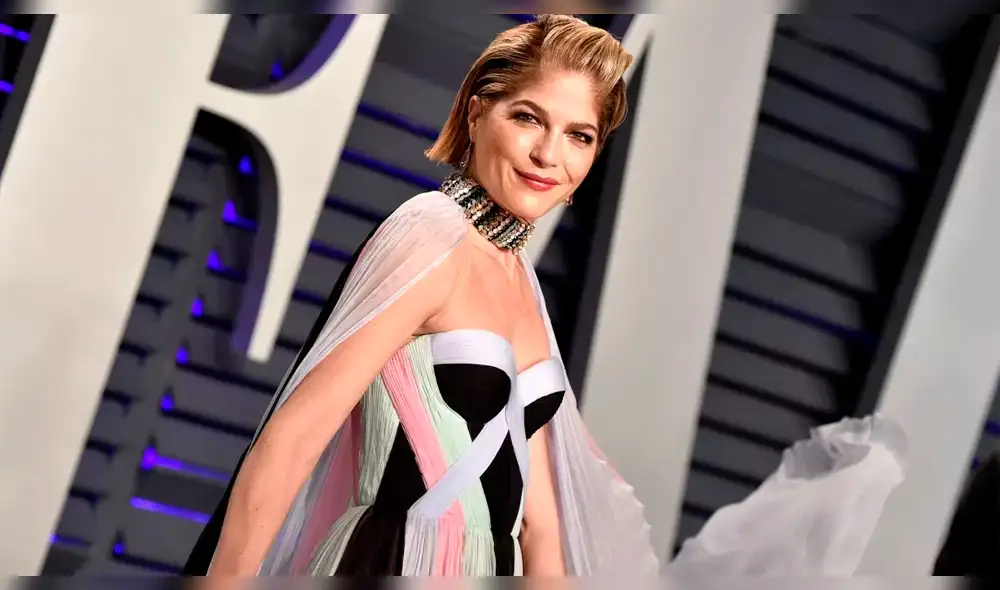 Selma Blair remece los Oscar 2019 al caminar con bastón por enfermedad incurable