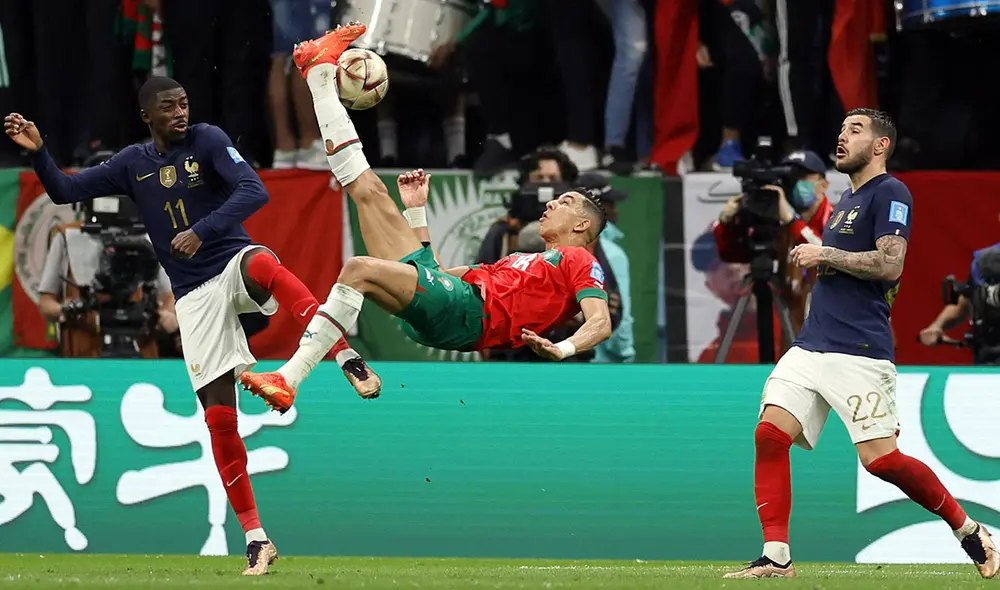 Jawad El Yamiq casi pone el 1-1 al final del primer tiempo en el Francia vs. Marruecos. Foto: EFE Jawad El Yamiq casi pone el 1-1 al final del primer tiempo en el Francia vs. Marruecos. Foto: EFE
