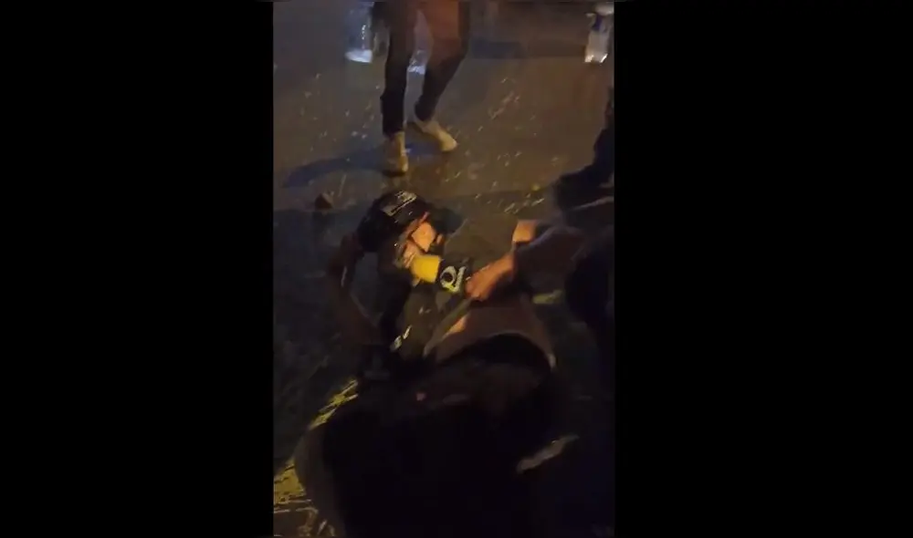 El hombre de prensa aún no ha sido identificado. Foto: captura de video