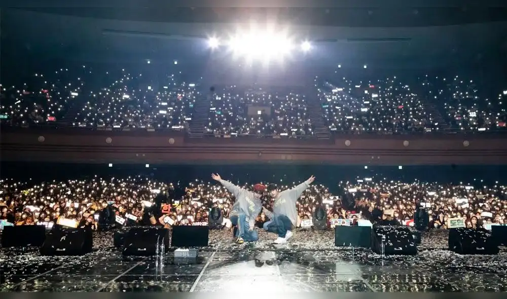 Foto final del fanmeeting Happy Day de Lee Hangul y Nam Dohyon