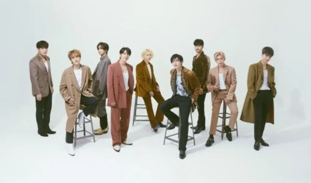 SUPER JUNIOR es una agrupación con casi 15 años en la industria. SUPER JUNIOR es una agrupación con casi 15 años en la industria.