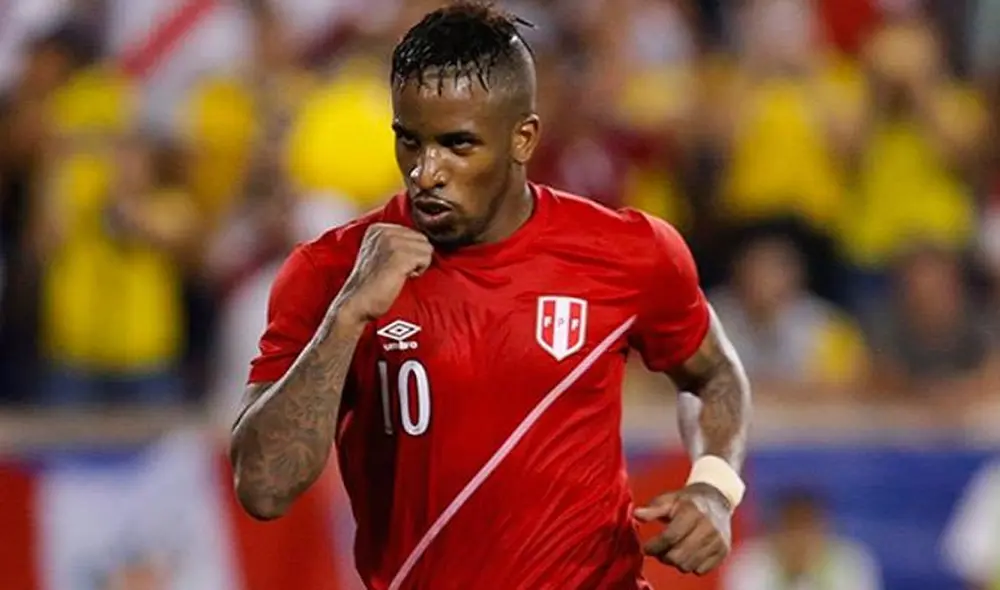 Jefferson Farfán y el resto del club del Lokomotiv cedió parte de su sueldo. Jefferson Farfán y el resto del club del Lokomotiv cedió parte de su sueldo.