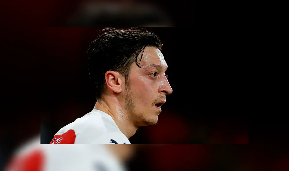 Mesut Özil es criticado por invitar al presidente de Turquía a su boda