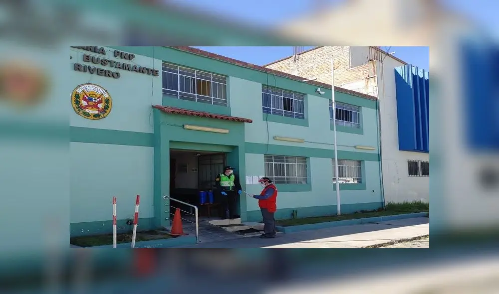 14 auditores de la Contraloría acudieron a los establecimientos policiales para verificar el proceso de recepción, almacenamiento y distribución de implementos. 14 auditores de la Contraloría acudieron a los establecimientos policiales para verificar el proceso de recepción, almacenamiento y distribución de implementos.