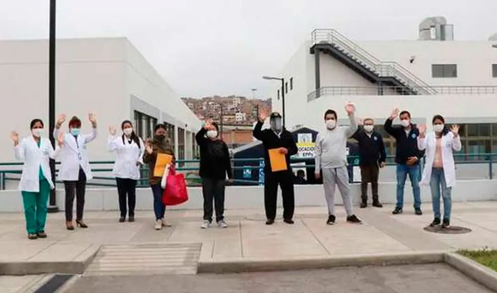Primer grupo de pacientes COVID-19 fue dado de alta tras recibir tratamiento especial de rehabilitación. Foto: Minsa