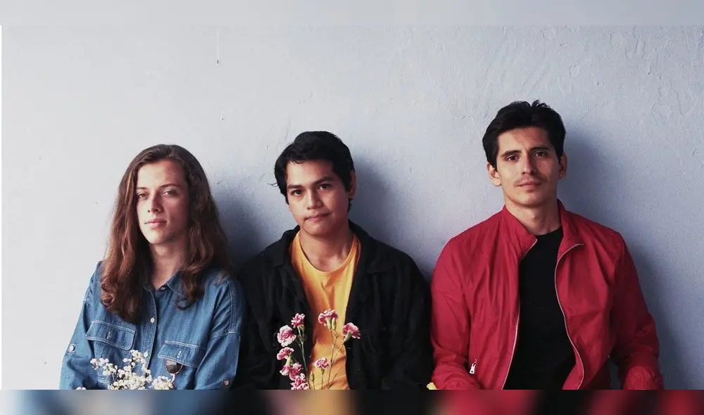 Colectivo Waykicha es un trío musical conformado por Christian Muñoz, Mateo Ledgard y Daniel Romero. Colectivo Waykicha es un trío musical conformado por Christian Muñoz, Mateo Ledgard y Daniel Romero.