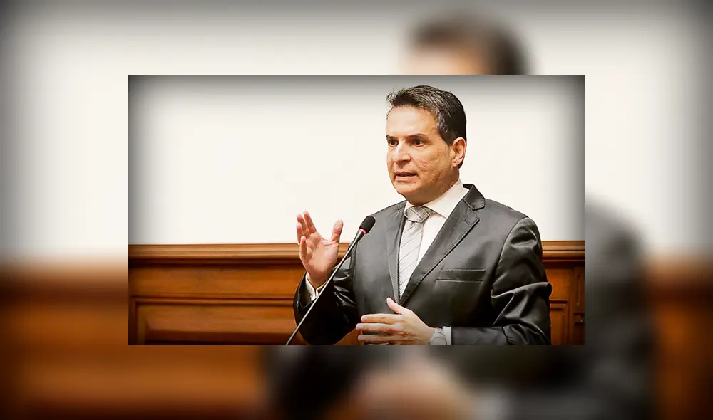 Chehade. En un proyecto propuso eliminar la inmunidad, pero en el predictamen la mantiene. Foto: Congreso. Chehade. En un proyecto propuso eliminar la inmunidad, pero en el predictamen la mantiene. Foto: Congreso.