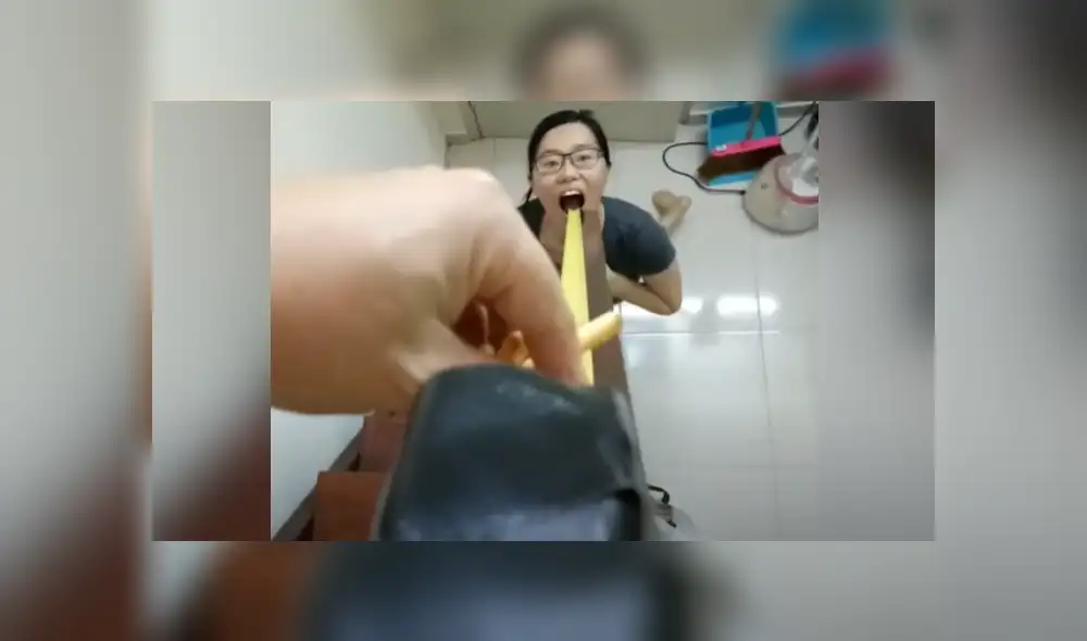 Desliza las imágenes para ver la divertida escena protagonizada por una pareja, que ya es viral en Facebook. Desliza las imágenes para ver la divertida escena protagonizada por una pareja, que ya es viral en Facebook.