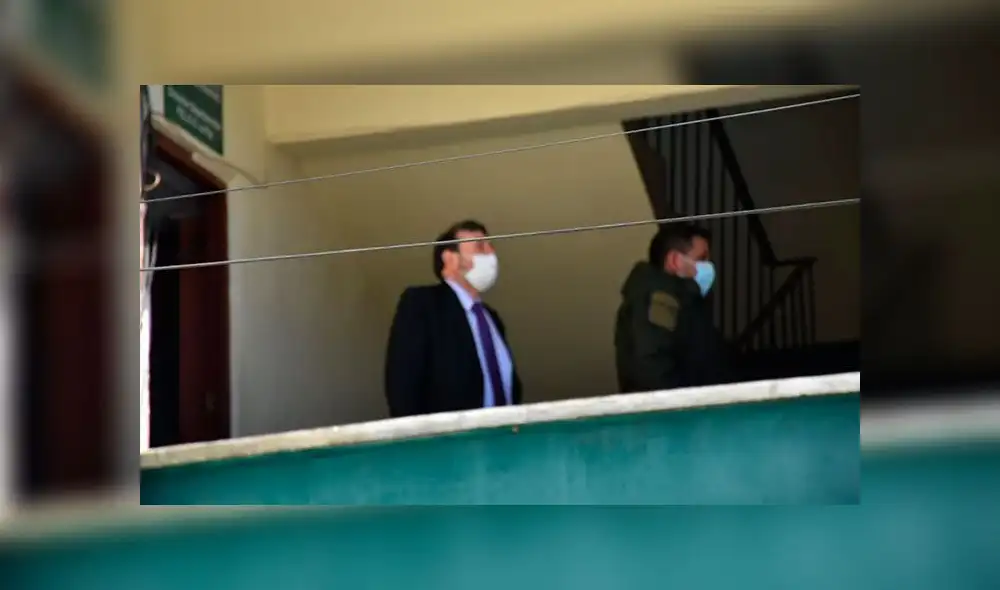 En un principio el ministro no sabía si estaba detenido. El Gobierno interino investiga el escándalo de corrupción por la adquisición de 170 ventiladores a una empresa español. Foto: Opinión