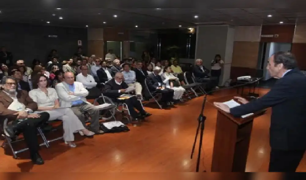 Justo tributo a César Lévano, señor de la palabra Justo tributo a César Lévano, señor de la palabra