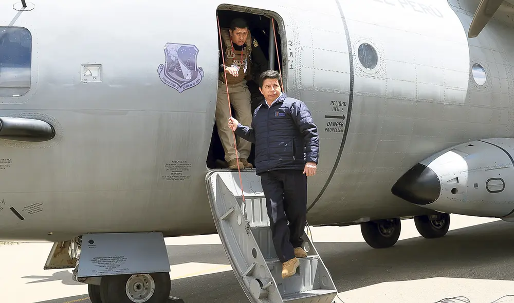 El dato. ¿Lo bajarán del avión? El 7 de diciembre, el presidente Pedro Castillo afrontará su tercer pedido de vacancia. Aún no define quién será su abogado ante el Pleno.