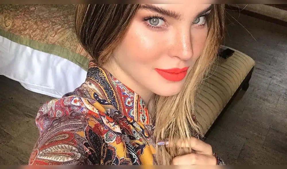 La artista mexicana lució una costosa sudadera y lujosos accesorios La artista mexicana lució una costosa sudadera y lujosos accesorios