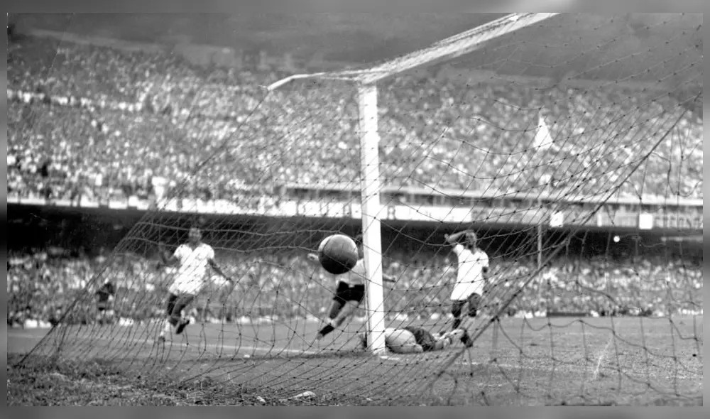 Ghiggia se encargó de poner el 2-1 final a favor de Uruguay y decretar la hazaña en el Maracaná. (Foto: FIFA) Ghiggia se encargó de poner el 2-1 final a favor de Uruguay y decretar la hazaña en el Maracaná. (Foto: FIFA)