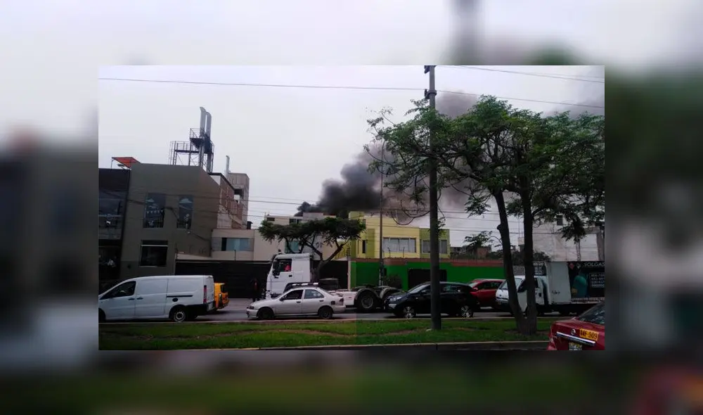 la Molina: vecinos reportan incendio dentro de vivienda la Molina: vecinos reportan incendio dentro de vivienda