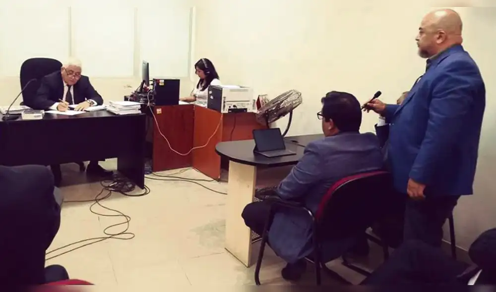 Mala experiencia. Concejal y presidente de Centro Federado de Periodistas estuvieron más de seis horas retenidos por la Policía. Mala experiencia. Concejal y presidente de Centro Federado de Periodistas estuvieron más de seis horas retenidos por la Policía.