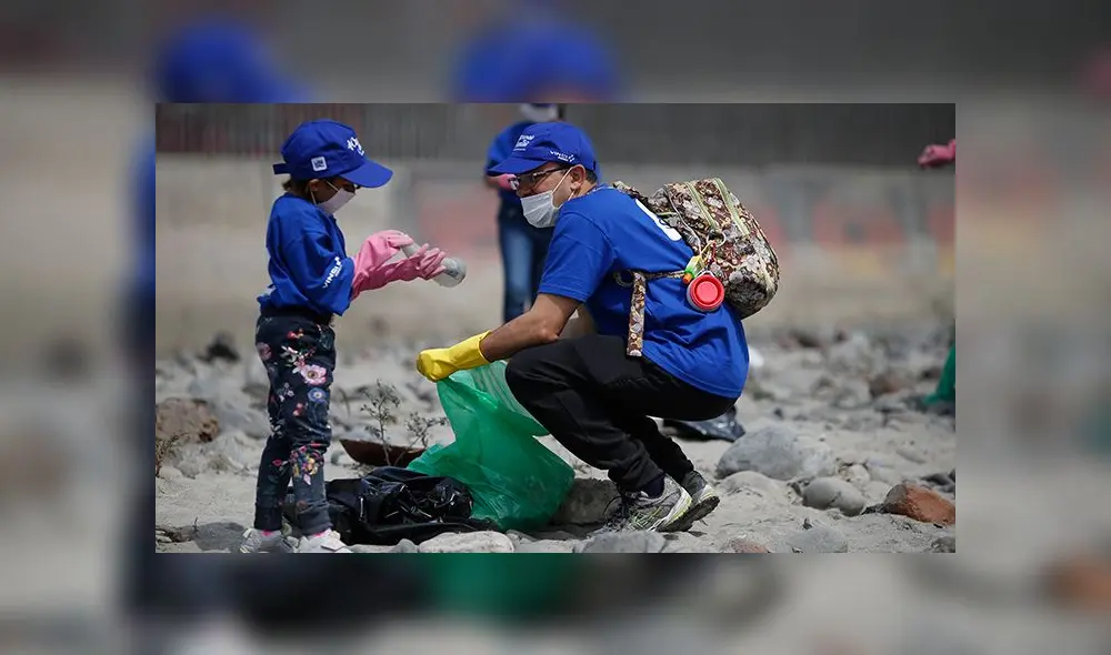 Recogen diez toneladas de basura en ribera del río Rímac