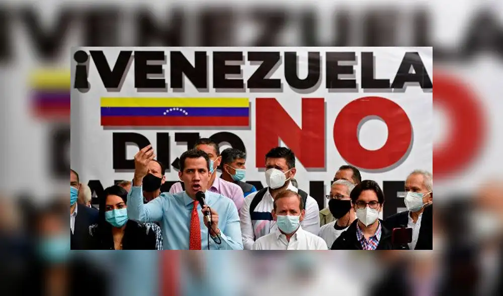 El líder opositor venezolano, Juan Guaidó, durante una conferencia de prensa en la que da inicio a la consulta popular. Foto: AFP