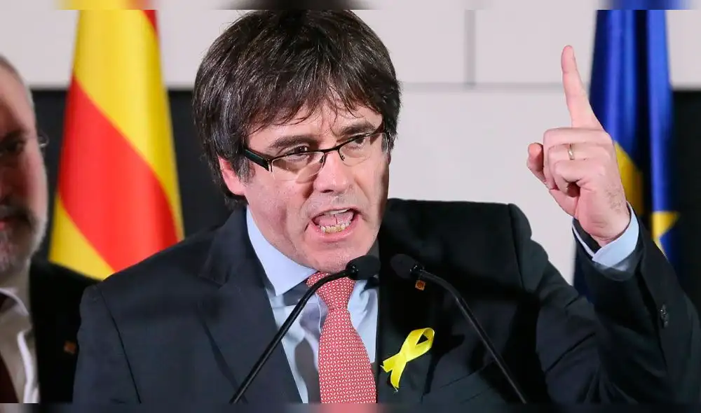 Carles Puigdemont exigió a Mariano Rajoy restaurar el gobierno catalán cesado [VIDEO]