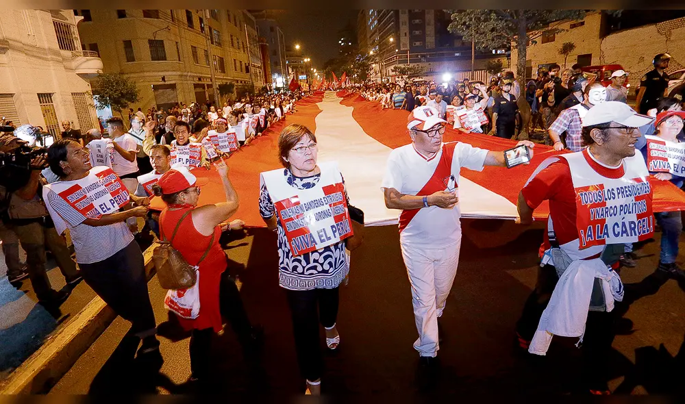 En marcha demandan se convoque a elecciones adelantadas