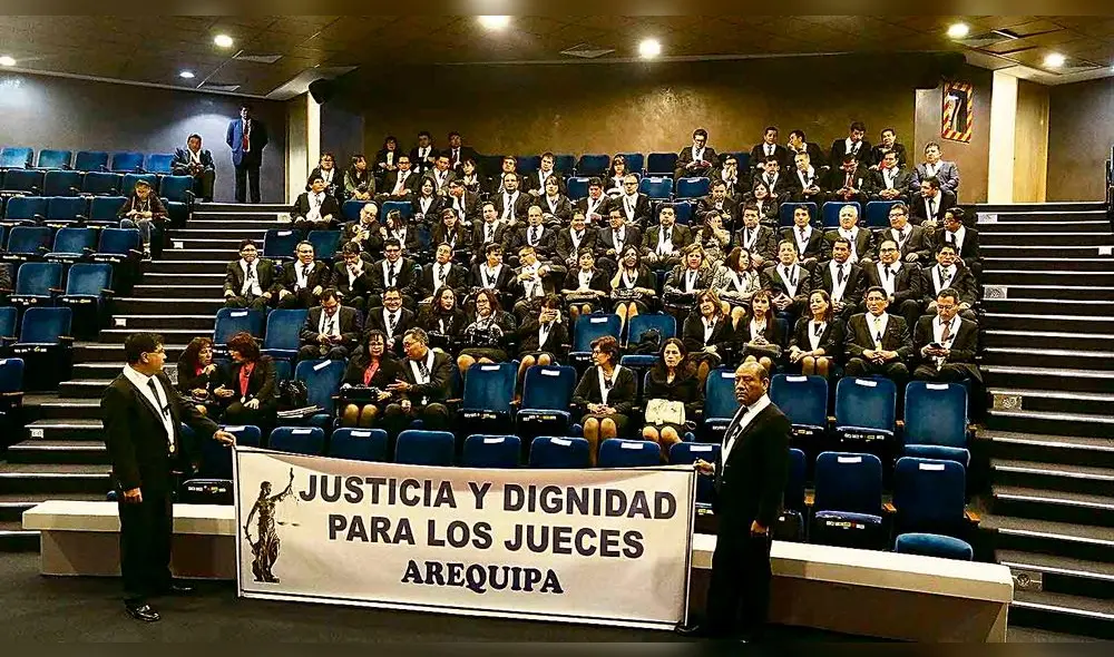 CEREMONIA DE APERTURA AÑO JUDICIAL 2020
PODER JUDICIAL JUECES FISCALES CEREMONIA DE APERTURA AÑO JUDICIAL 2020
PODER JUDICIAL JUECES FISCALES