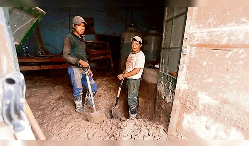 Arequipa: aún no reponen agua en calle más afectada por huaico en Aplao