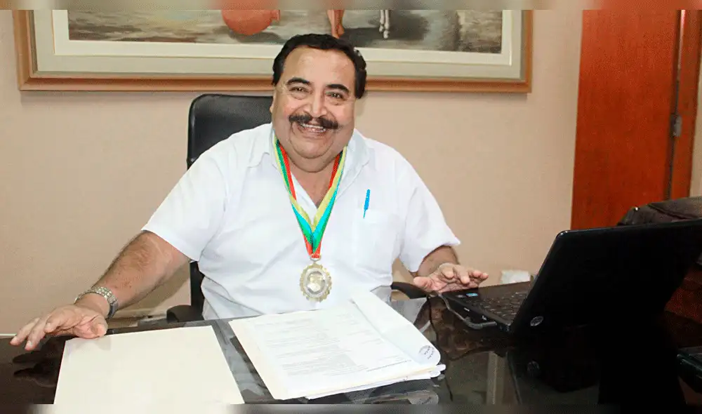 Alcalde de Catacaos dona su sueldo a favor de familias. Alcalde de Catacaos dona su sueldo a favor de familias.