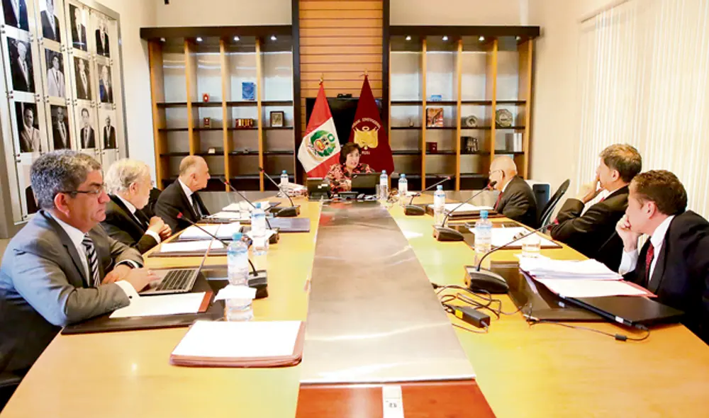 Alerta. Norma sobre Declaración Jurada de Intereses que debilita funciones de la Contraloría podría terminar de resolverse en el Tribunal Constitucional.