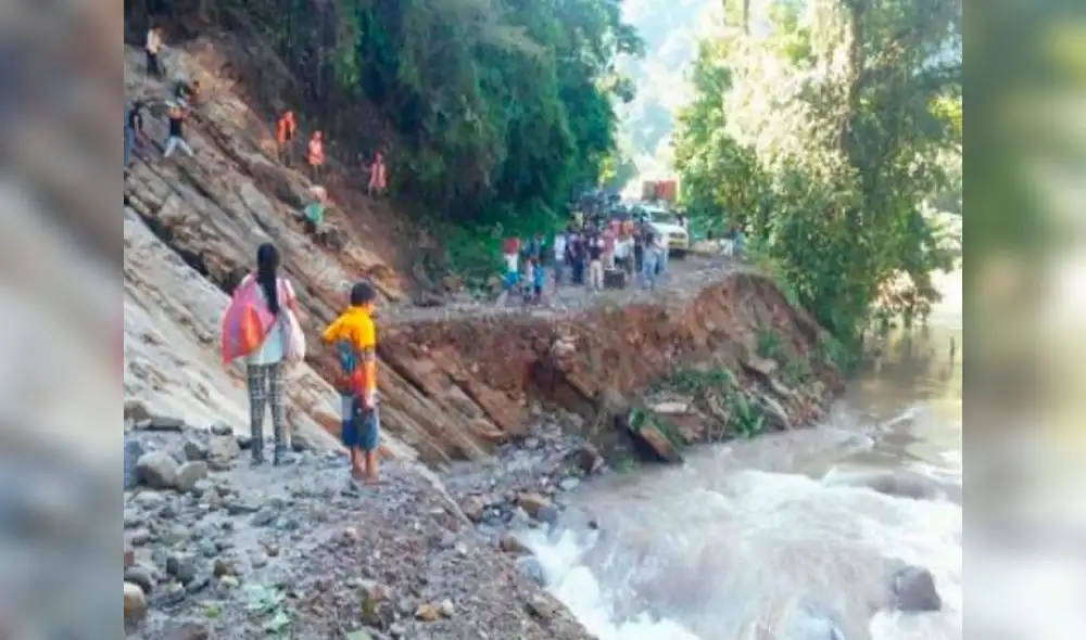 Reportan vías bloqueadas por lluvias en Pasco y San Martín Reportan vías bloqueadas por lluvias en Pasco y San Martín