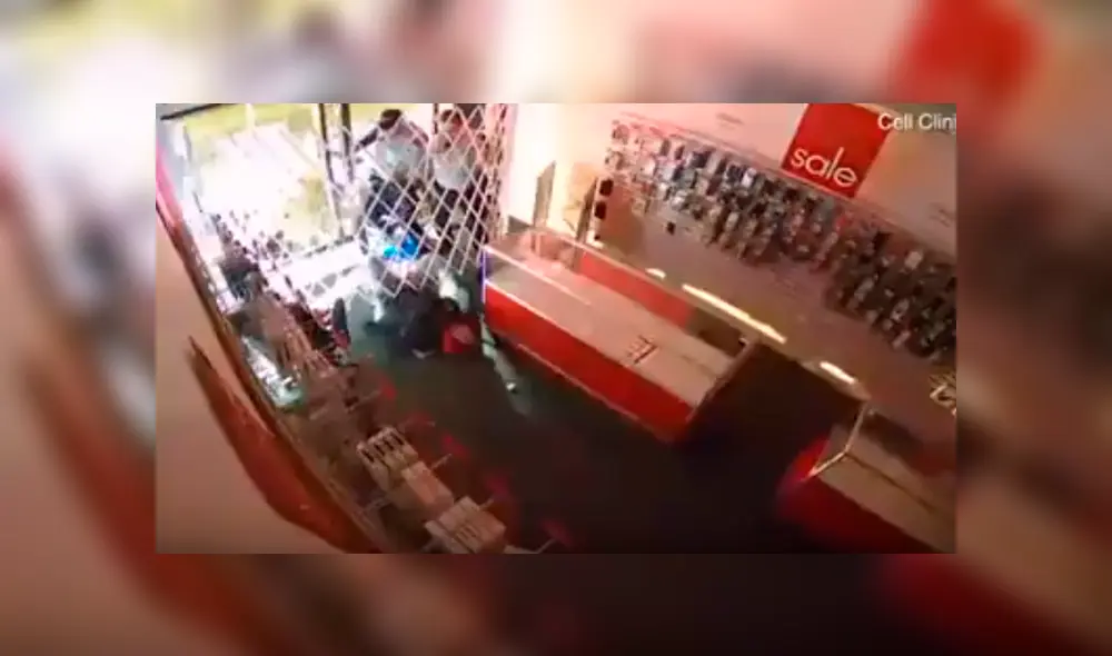 Desliza hacia la izquierda para ver el blooper del ladrón que se volvió viral en Facebook.