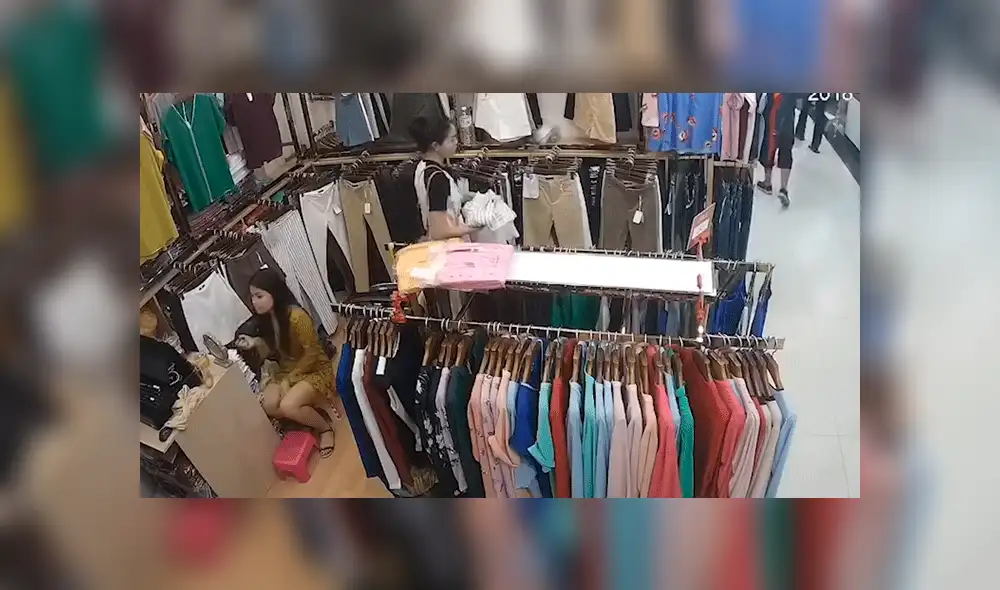 YouTube viral: cámaras captan a mujer robando en tienda mientras vendedora se maquillaba [VIDEO]