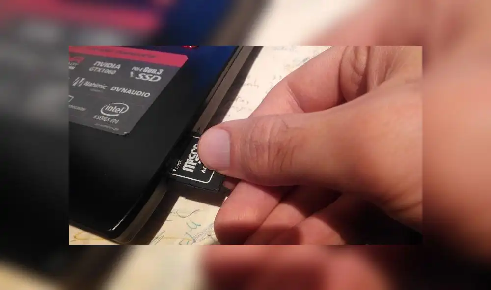 La tarjeta contenía 39 imágenes y 12 videos del asesinato de una persona. Foto: referencial La tarjeta contenía 39 imágenes y 12 videos del asesinato de una persona. Foto: referencial