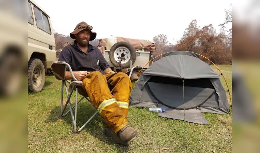 Australia: joven no se rinde y sigue buscando a su perro tras incendios forestales Australia: joven no se rinde y sigue buscando a su perro tras incendios forestales