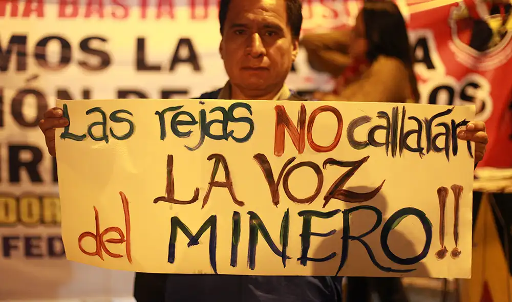 Mineros exigen la liberación de sus dirigentes [FOTOS]