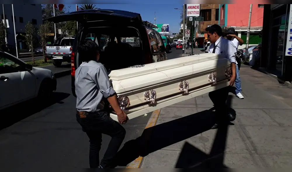 Cuerpo de anciana fue trasladado a su casa de Alto Libertad para su velorio. Cuerpo de anciana fue trasladado a su casa de Alto Libertad para su velorio.