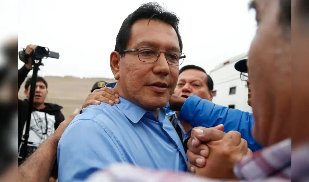 Consejo regional levanta suspensión y da un mes de vacaciones a Félix Moreno