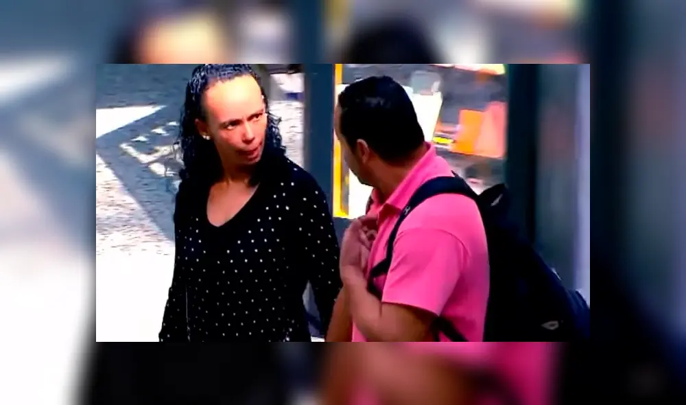 Youtube: Mujer desata su furia cuando su pareja coquetea con otra en escaleras [VIDEO] 