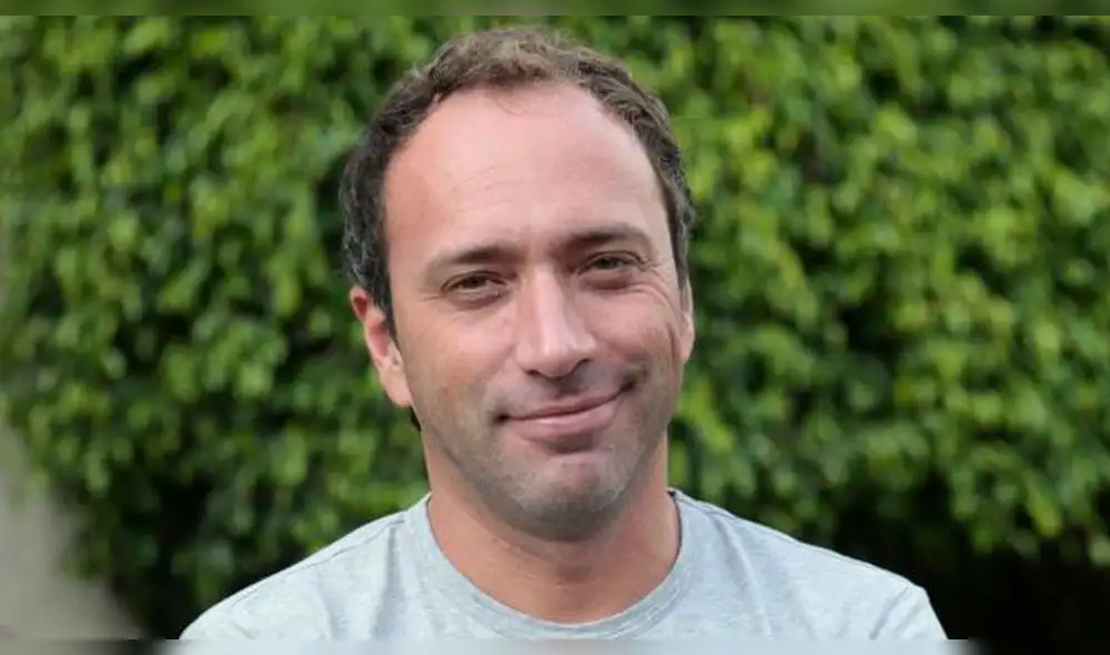 Carlos Galdós se impresionó por las largas colas que se generaban para ingresar a los centros comerciales. Foto: internet